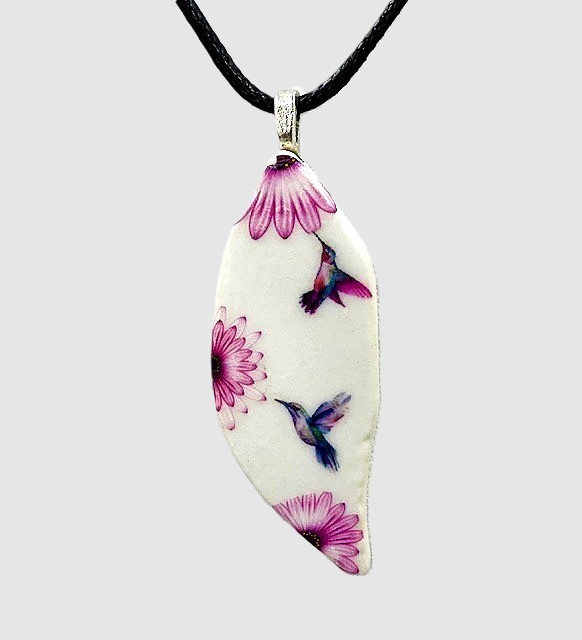 Fusia Flowery Hummingbird Necklace